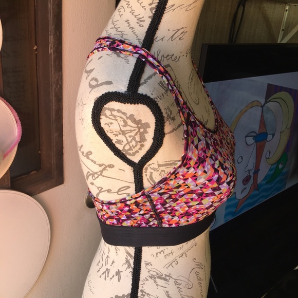 Women’s Victoria secret sport sports bra - Picture 6 of 16